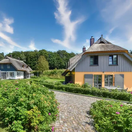 Holiday home Inselsommer 10 Klein Stresow Ruegen By Ruyastay