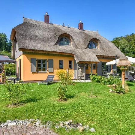 Tatil Evi Inselsommer 10 Klein Stresow Ruegen By Ruyastay Putbus